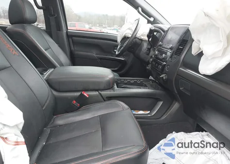 2024 Nissan Titan Pro-4X 4X4 z USA, uszkodzony, nr VIN 1N6AA1ED5RN100613